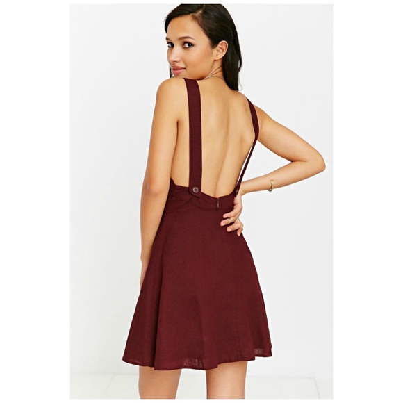 Urban Outfitters Dresses & Skirts - Urban Outfitters Berry Bethany Linen Apron Dress